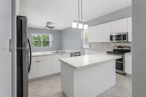 1101 NW 180th Ave