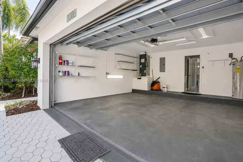 1101 NW 180th Ave Pembroke Pines, FL 33029