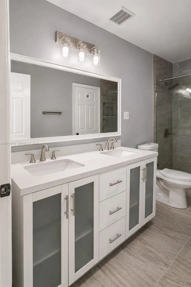 1101 NW 180th Ave Pembroke Pines, FL 33029