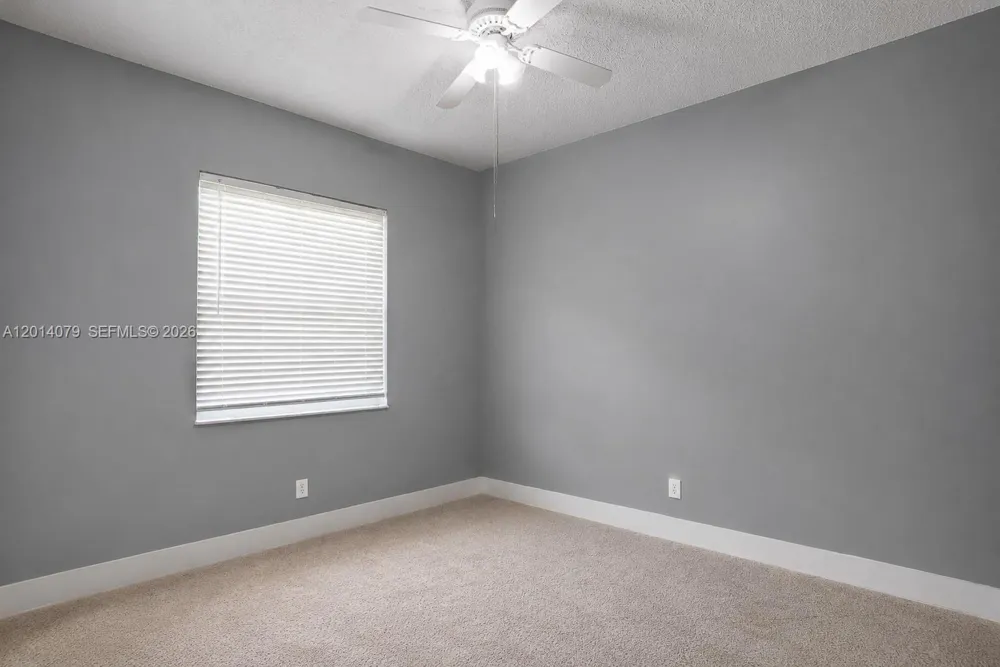 1101 NW 180th Ave Pembroke Pines, FL 33029