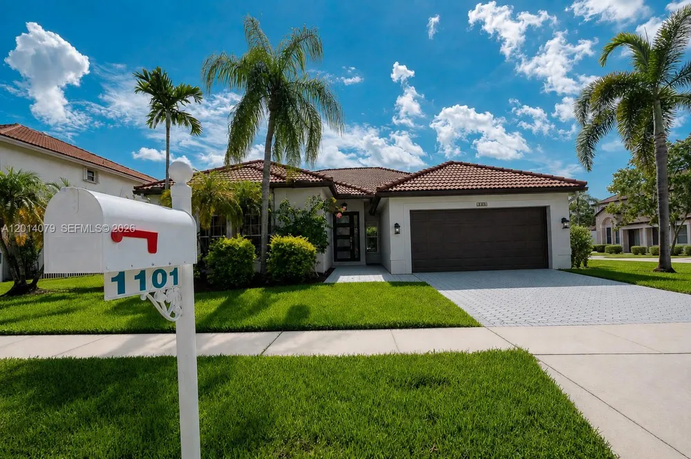 1101 NW 180th Ave Pembroke Pines, FL 33029