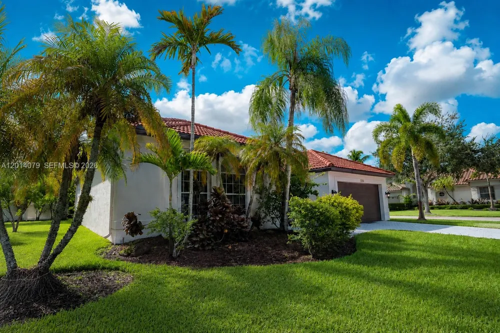 1101 NW 180th Ave Pembroke Pines, FL 33029