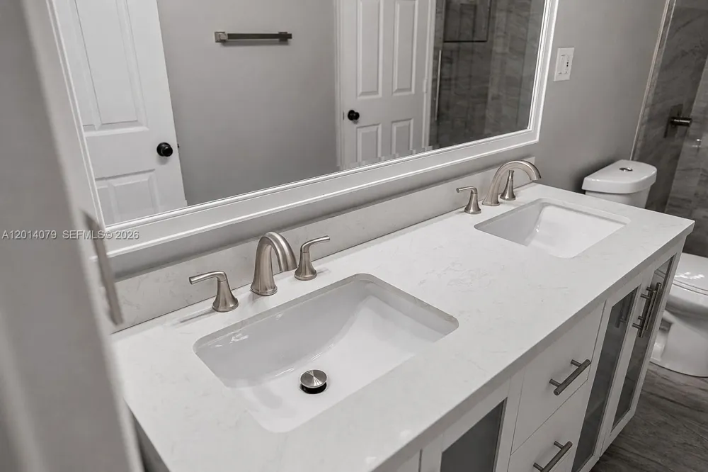 1101 NW 180th Ave Pembroke Pines, FL 33029