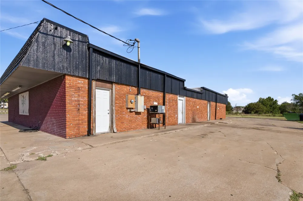 608 Woody Guthrie Street Okemah, OK 74859