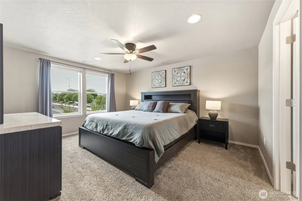 1103 SW Julia St College Place, WA 99324