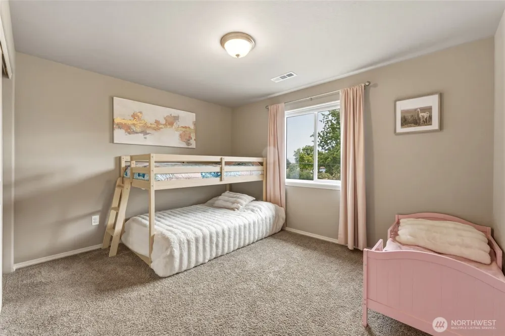 1103 SW Julia St College Place, WA 99324