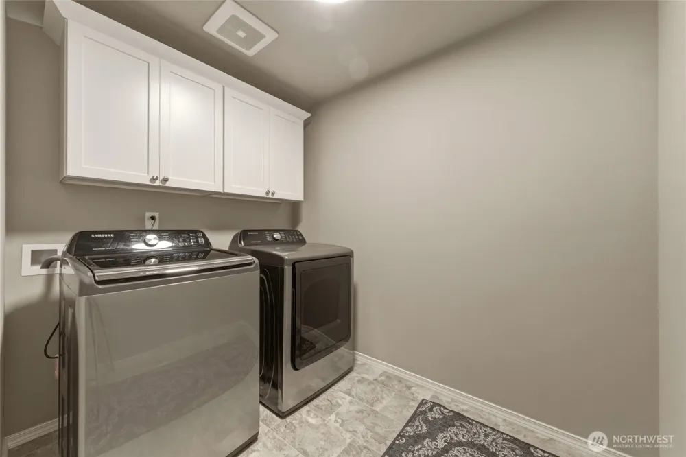1103 SW Julia St College Place, WA 99324