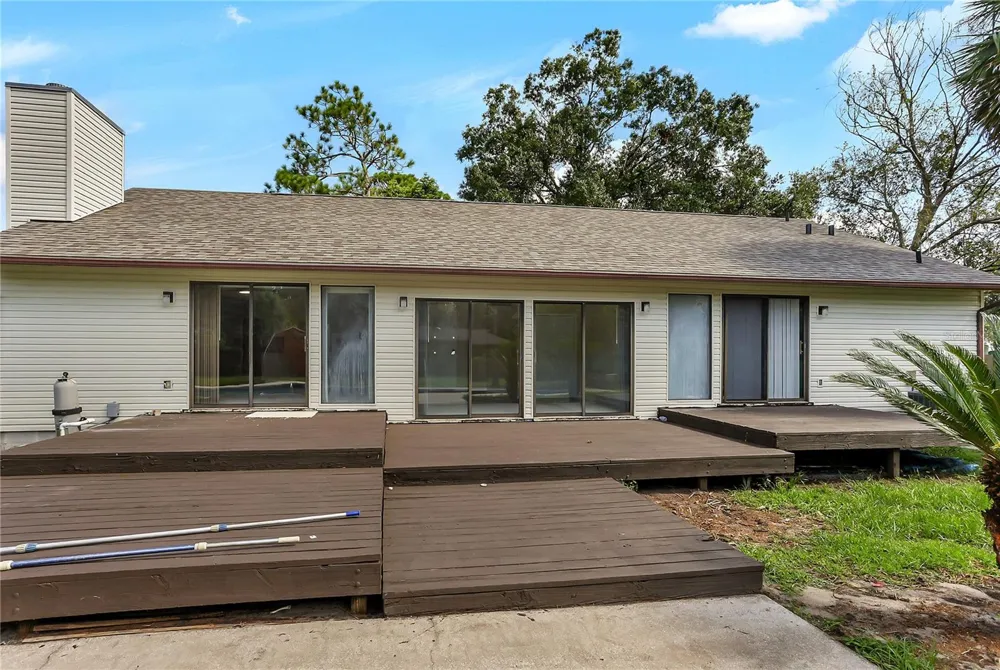 3020 DIVISION STREET Oviedo, FL 32765