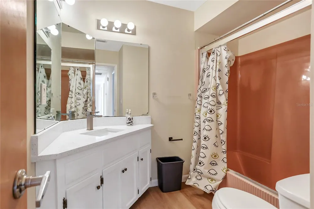 3020 DIVISION STREET Oviedo, FL 32765