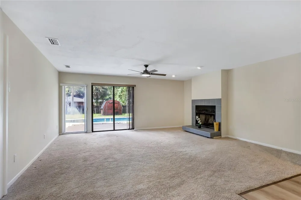 3020 DIVISION STREET Oviedo, FL 32765