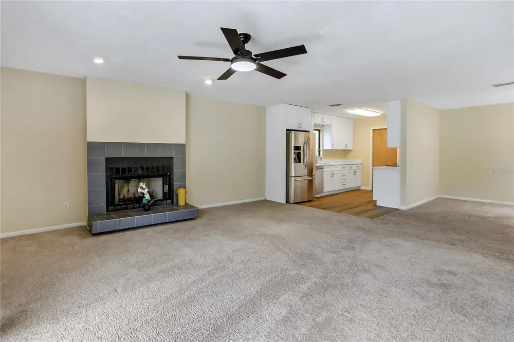 3020 DIVISION STREET Oviedo, FL 32765