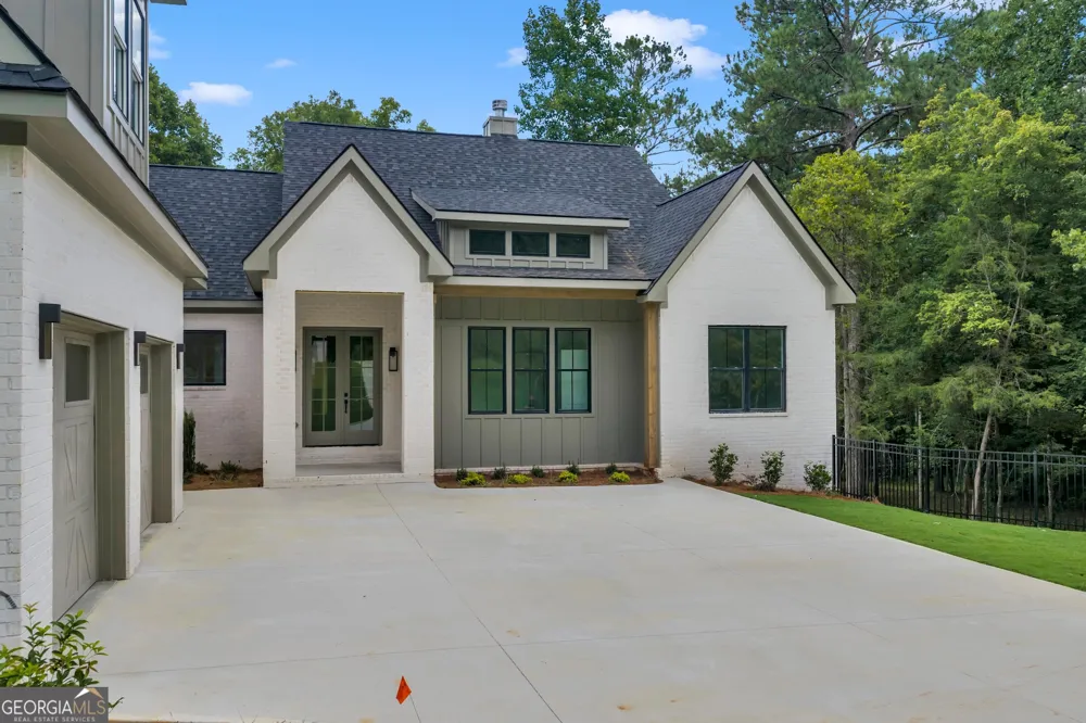 40 Laurel RDG Forsyth, GA 31029