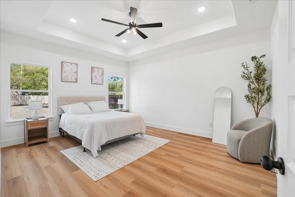 5629 Oak Grove Road Fort Worth, TX 76134