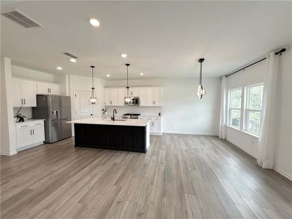 207 Foxhill Drive Dawsonville, GA 30534