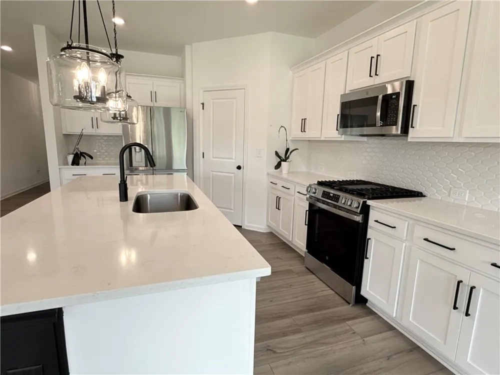 207 Foxhill Drive Dawsonville, GA 30534