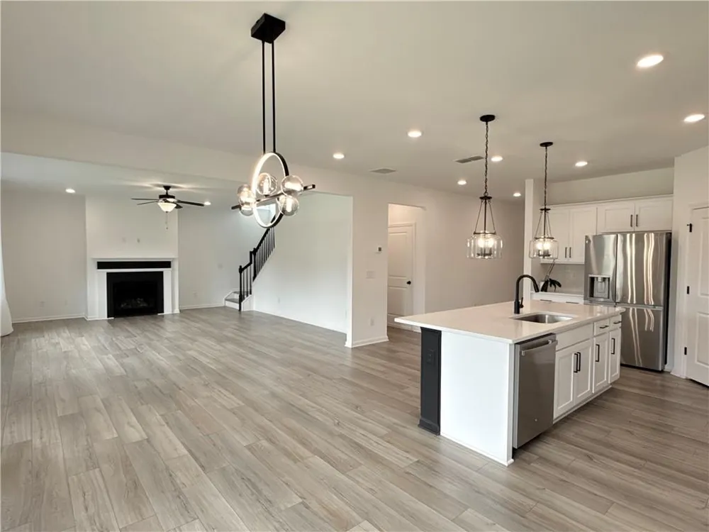 207 Foxhill Drive Dawsonville, GA 30534