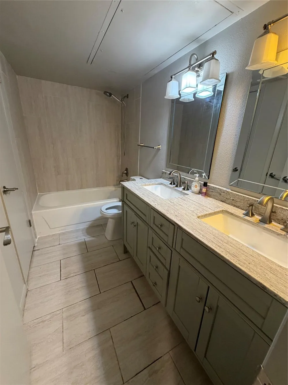 2626 Holly Hall Street #102 Houston, TX 77054
