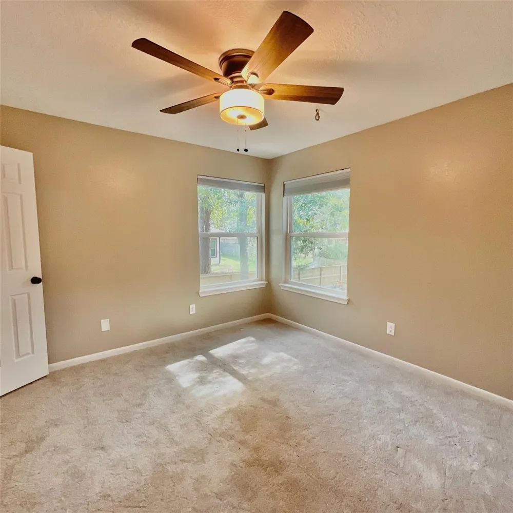 122 April Wind Drive E Conroe, TX 77356