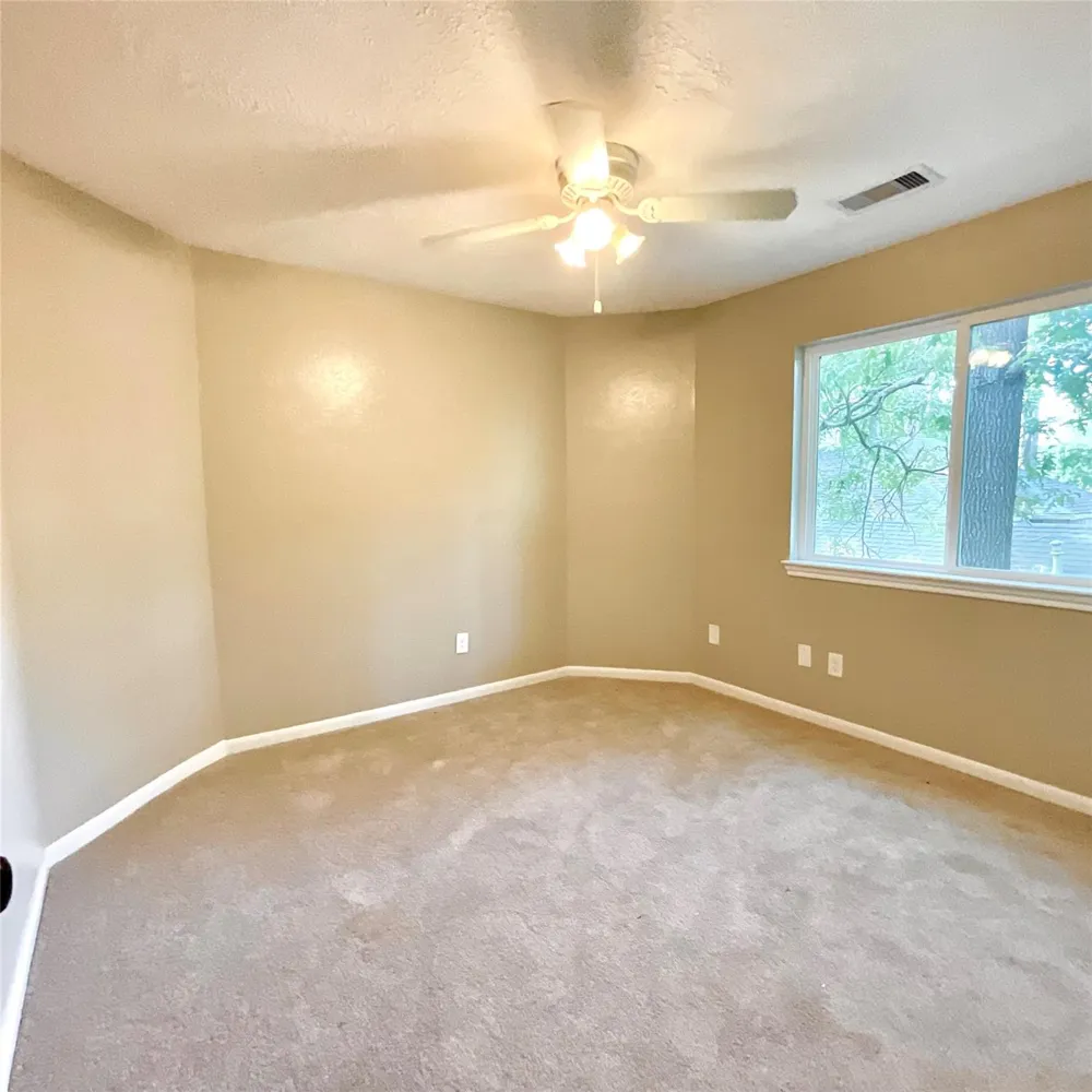 122 April Wind Drive E Conroe, TX 77356