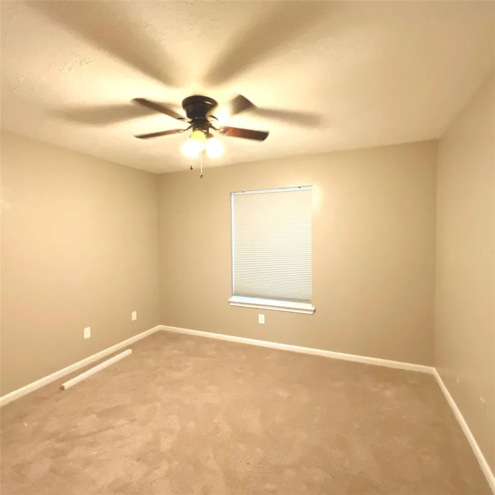 122 April Wind Drive E Conroe, TX 77356