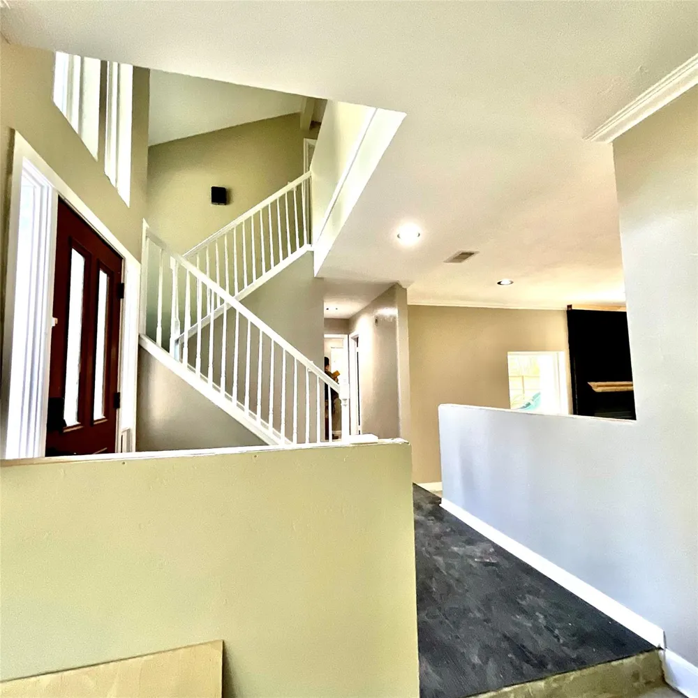 122 April Wind Drive E Conroe, TX 77356
