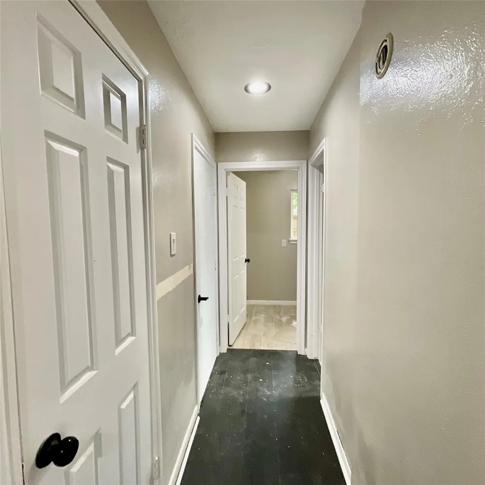 122 April Wind Drive E Conroe, TX 77356