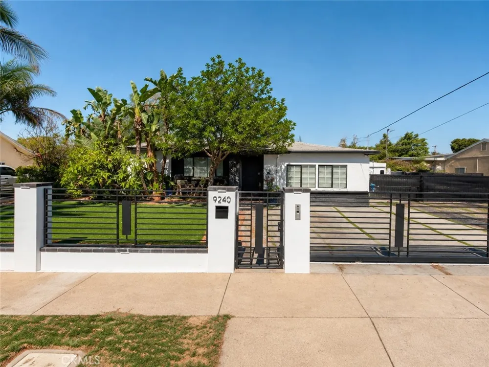 9240 Kewen Los Angeles, CA 91352