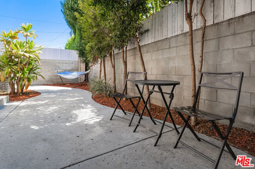 12610 Bonaparte Avenue Los Angeles, CA 90066