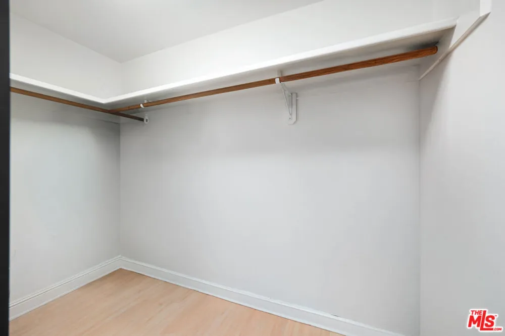 12610 Bonaparte Avenue Los Angeles, CA 90066