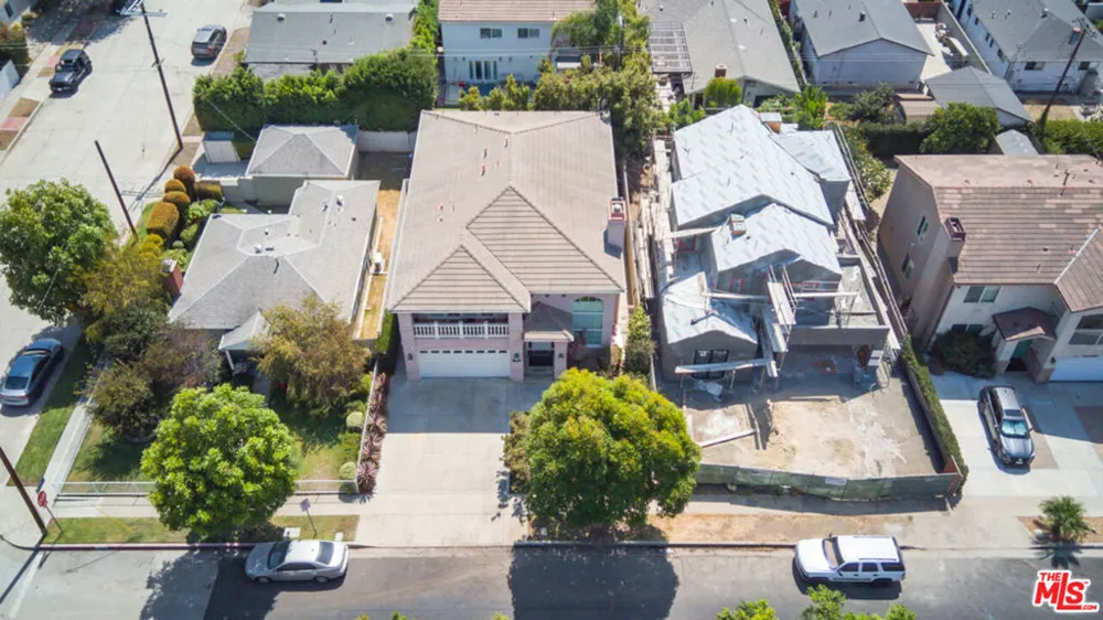 12610 Bonaparte Avenue Los Angeles, CA 90066