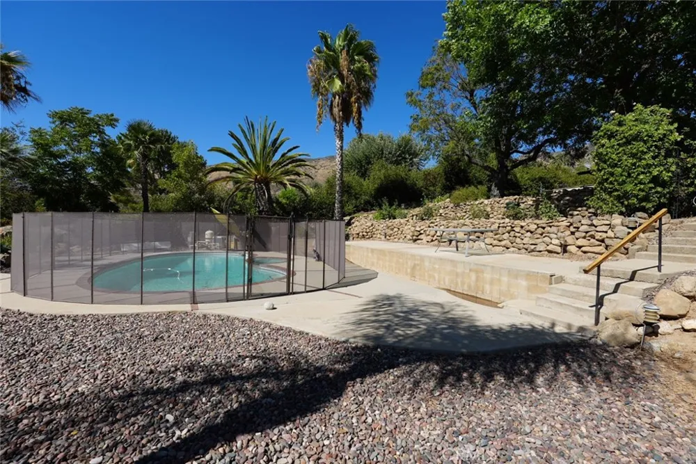10222 Cherry Croft Dr. Yucaipa, CA 92399