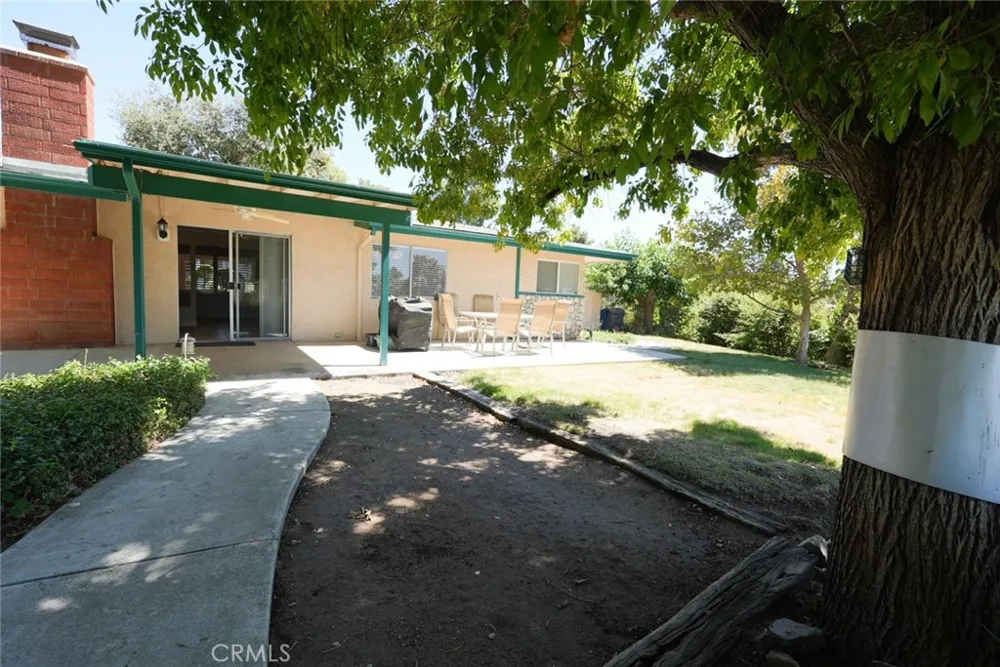 10222 Cherry Croft Dr. Yucaipa, CA 92399