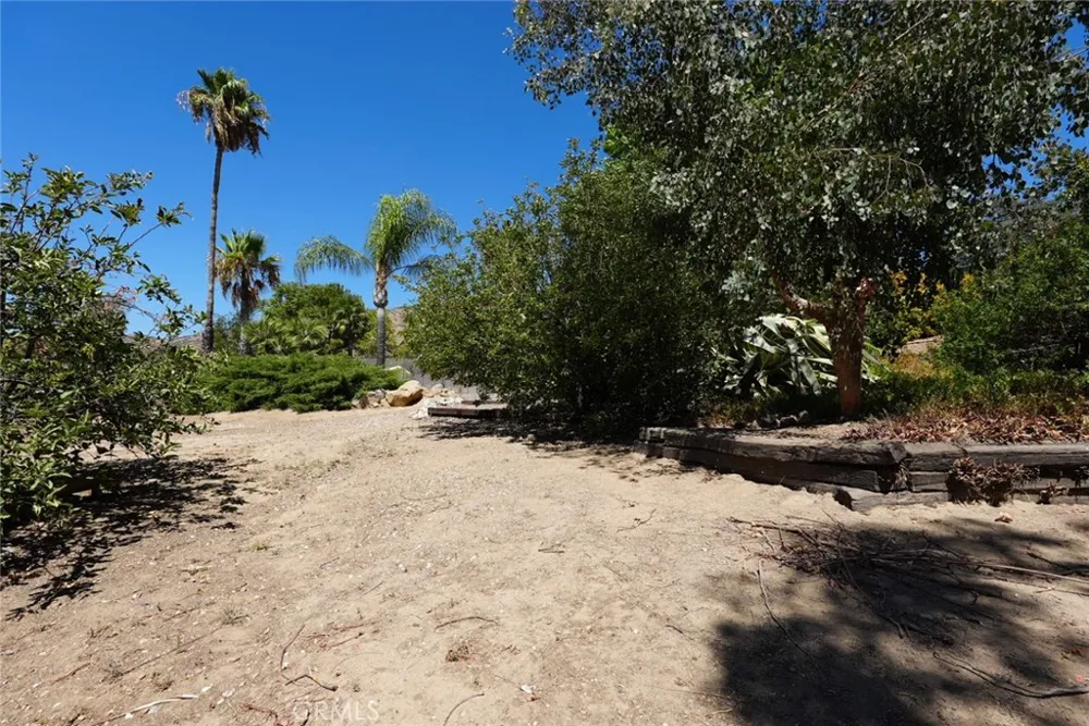 10222 Cherry Croft Dr. Yucaipa, CA 92399