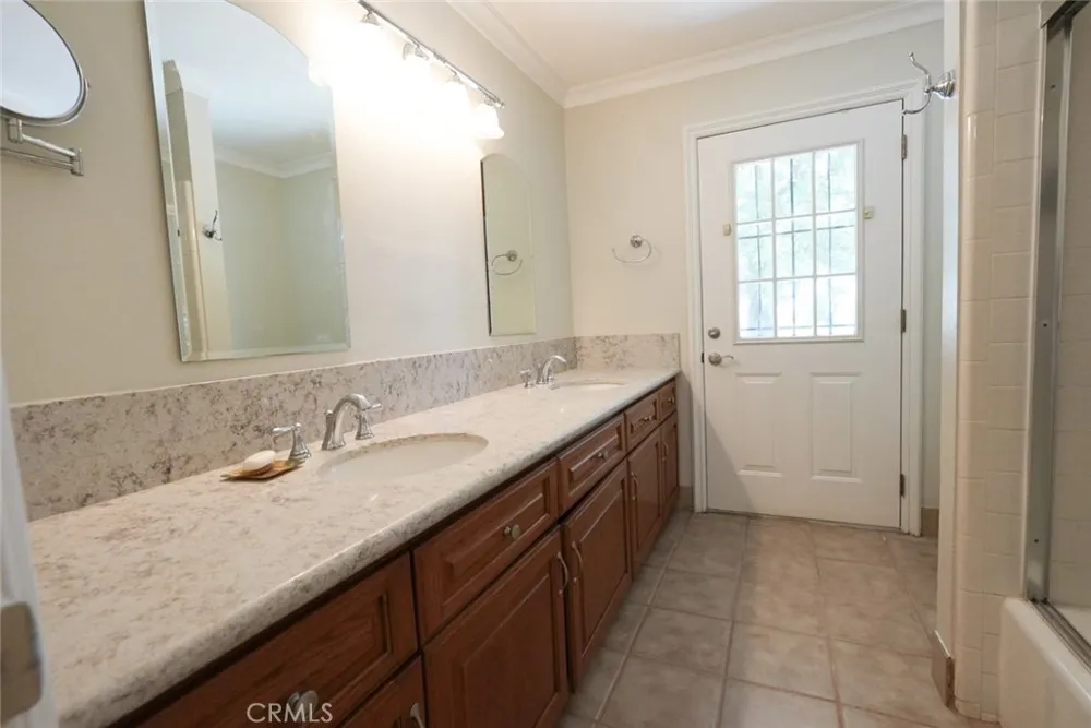 10222 Cherry Croft Dr. Yucaipa, CA 92399