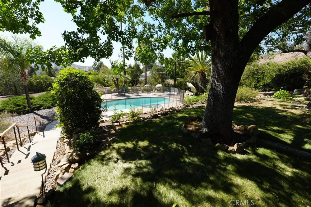 10222 Cherry Croft Dr. Yucaipa, CA 92399
