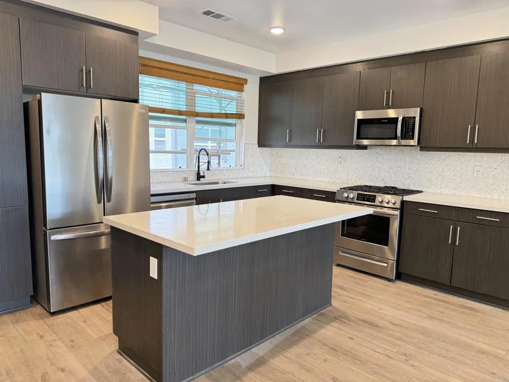 10472 San Diego Mission Rd Road #13 San Diego, CA 92108
