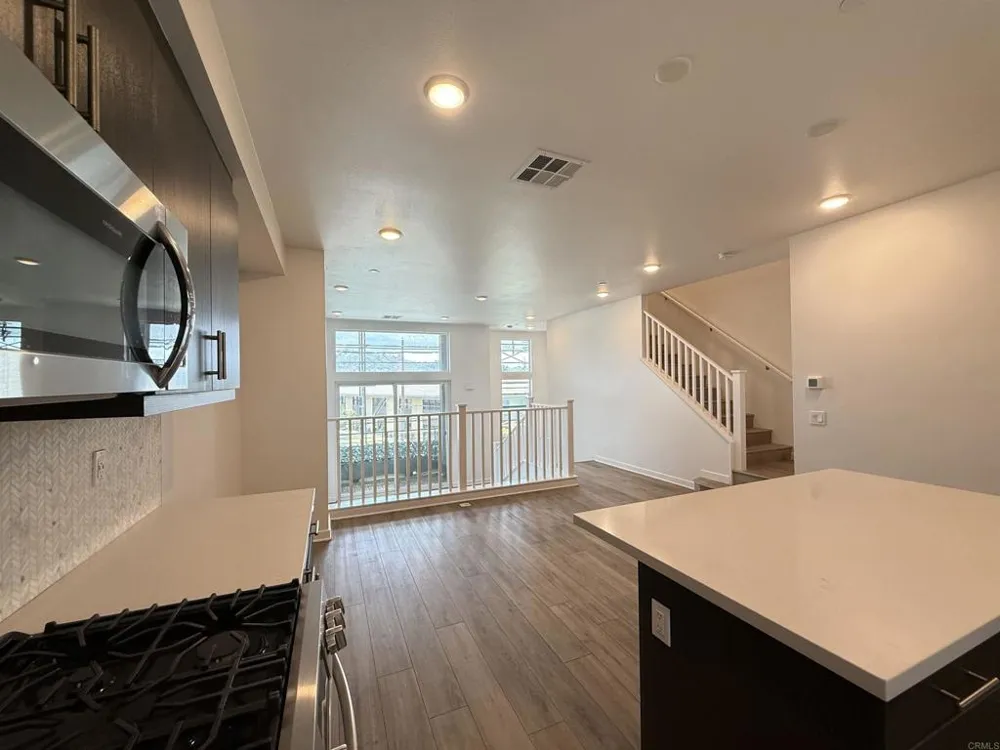 10472 San Diego Mission Rd Road #13 San Diego, CA 92108