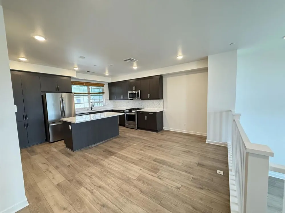 10472 San Diego Mission Rd Road #13 San Diego, CA 92108