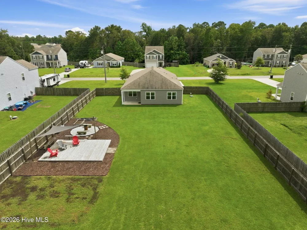 804 Lenox Drive Holly Ridge, NC 28445