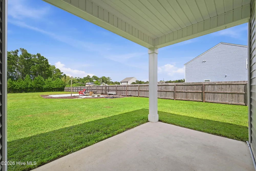 804 Lenox Drive Holly Ridge, NC 28445