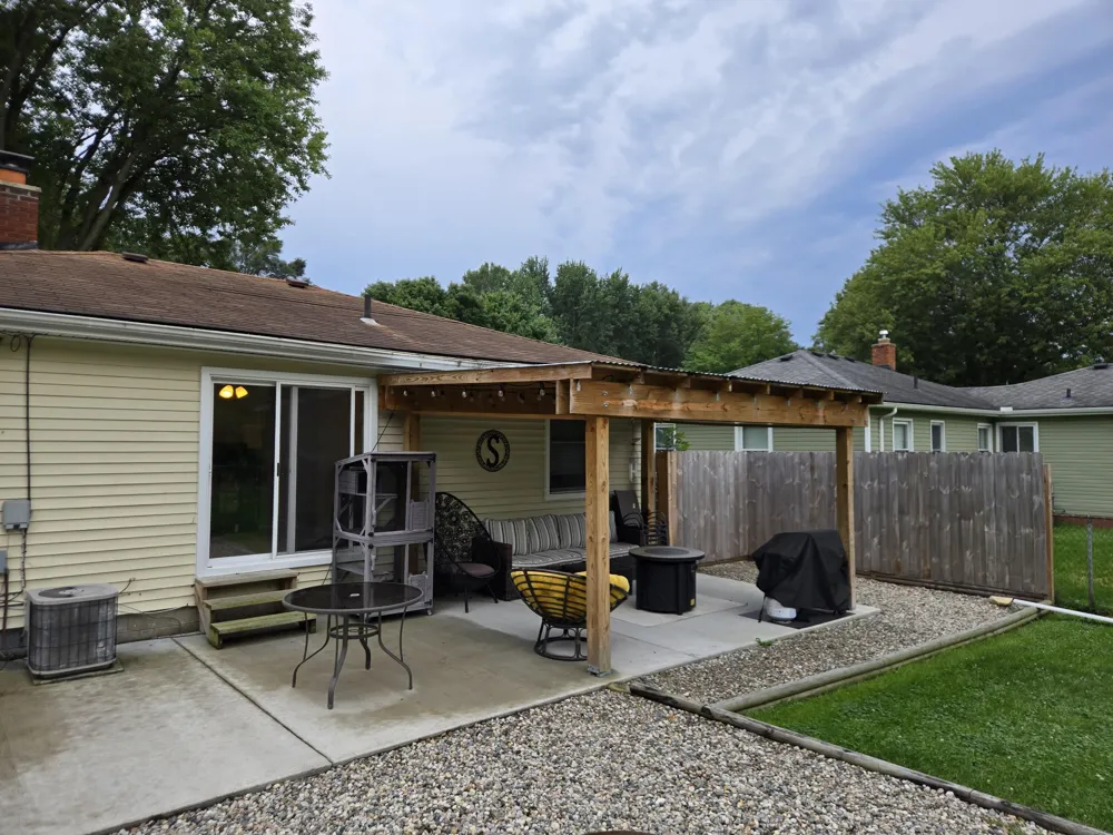 7685 Metz Drive Shelby, MI 48316