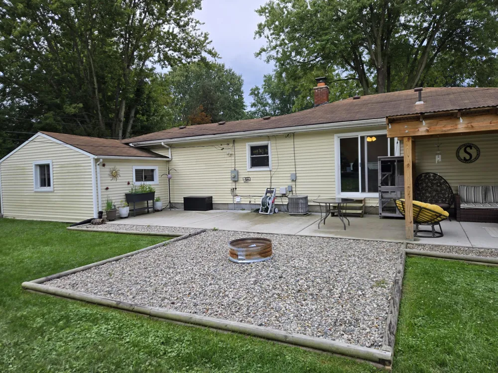 7685 Metz Drive Shelby, MI 48316