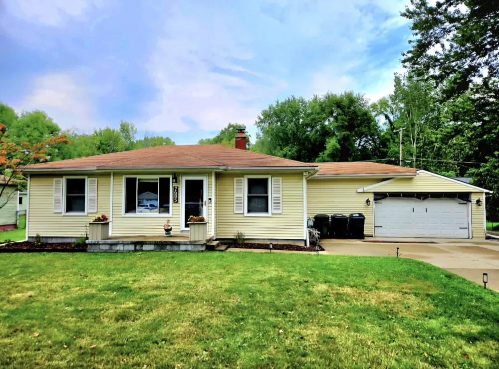 7685 Metz Drive Shelby, MI 48316