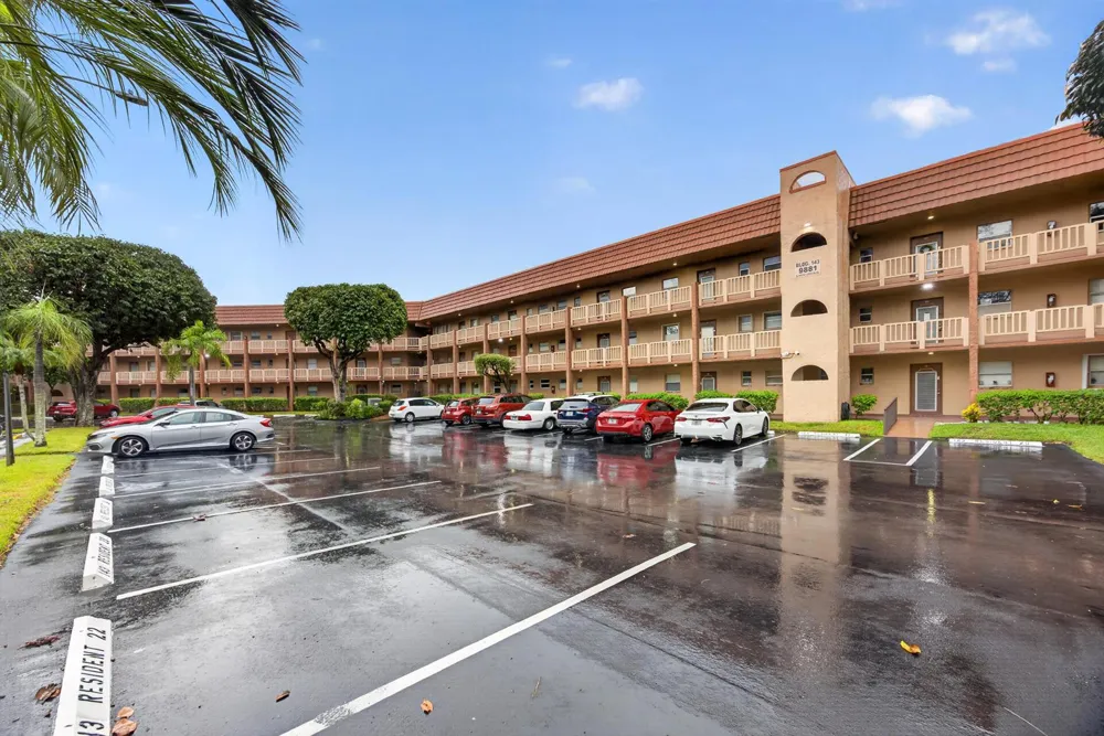 9881 Sunrise Lakes Boulevard #308 Sunrise, FL 33322