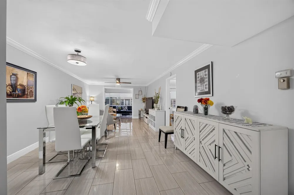 9881 Sunrise Lakes Boulevard #308 Sunrise, FL 33322