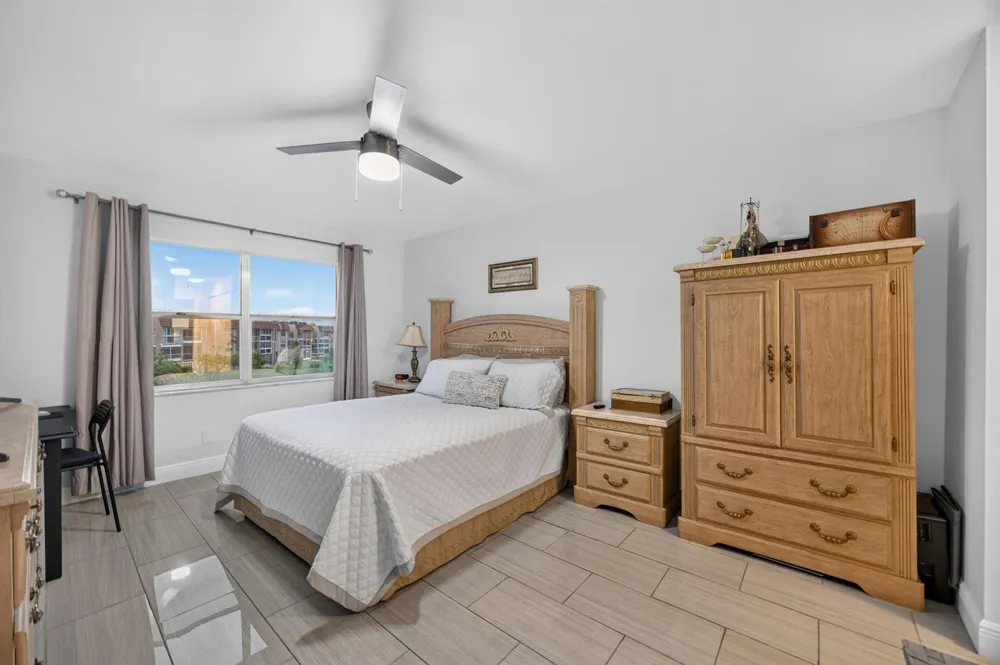 9881 Sunrise Lakes Boulevard #308 Sunrise, FL 33322