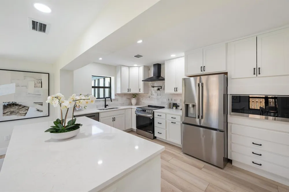 8201 NW 67TH AVENUE Tamarac, FL 33321