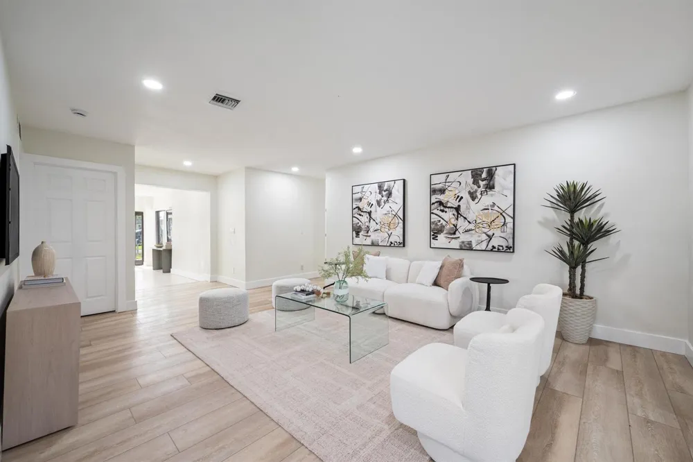 8201 NW 67TH AVENUE Tamarac, FL 33321