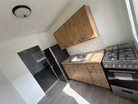 10085 NW 7 Ct #2-B