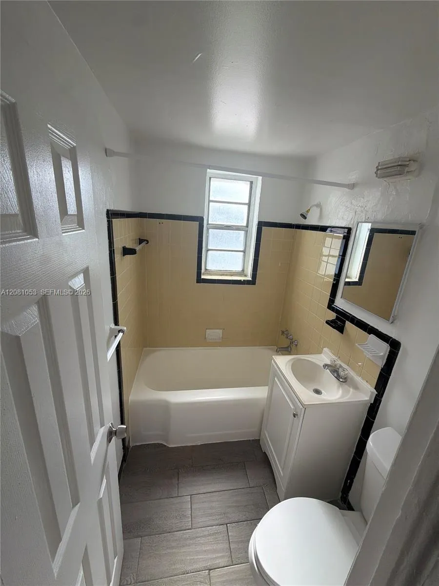 10085 NW 7 Ct #2-B Miami, FL 33150